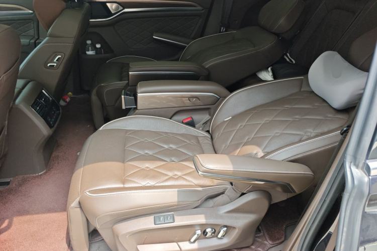 Used Volkswagen Viloran 2020 380TSI Prestige Edition Left Rear Seat