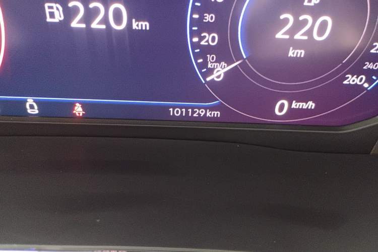 Used Volkswagen Viloran 2020 380TSI Prestige Edition Odometer Close Up