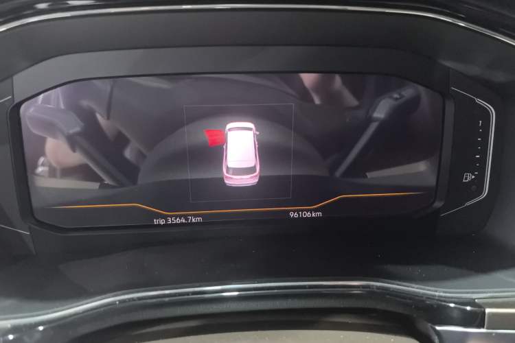 Used Volkswagen Viloran 2020 330TSI Luxury Edition Odometer Close Up