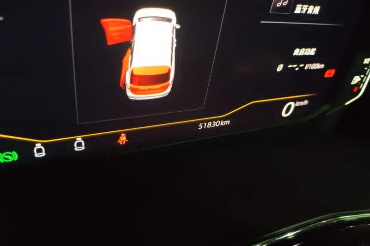 Used Volkswagen Viloran 2020 330TSI Luxury Edition Odometer Close Up