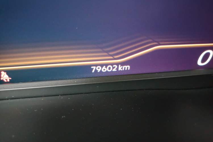 Used Volkswagen Viloran 2020 330TSI Luxury Edition Odometer Close Up
