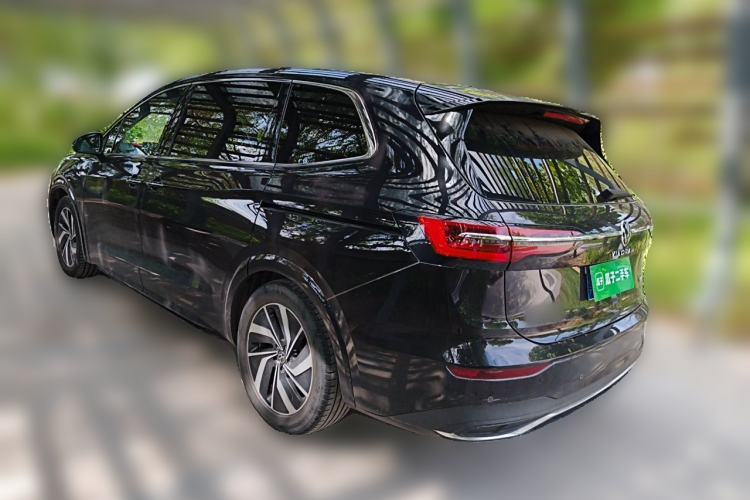 Used Volkswagen Viloran 2020 330TSI Luxury Edition Rear Left 45 Deg