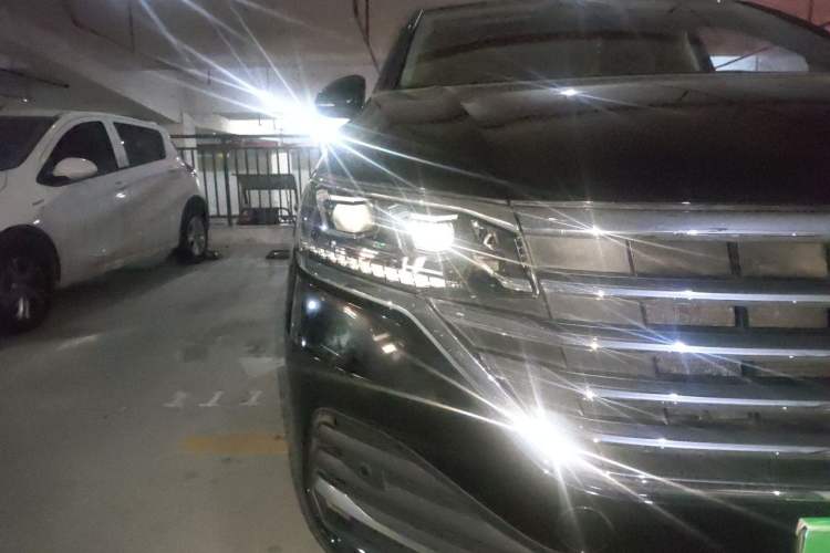 Used Volkswagen Viloran 2020 330TSI Luxury Edition Right Front Headlight