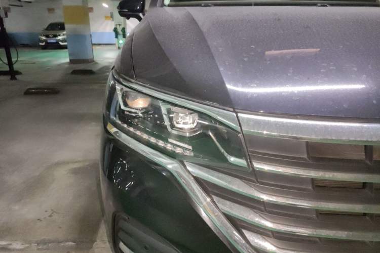 Used Volkswagen Viloran 2020 330TSI Luxury Edition Right Front Headlight