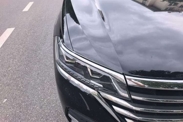 Used Volkswagen Viloran 2020 330TSI Luxury Edition Right Front Headlight