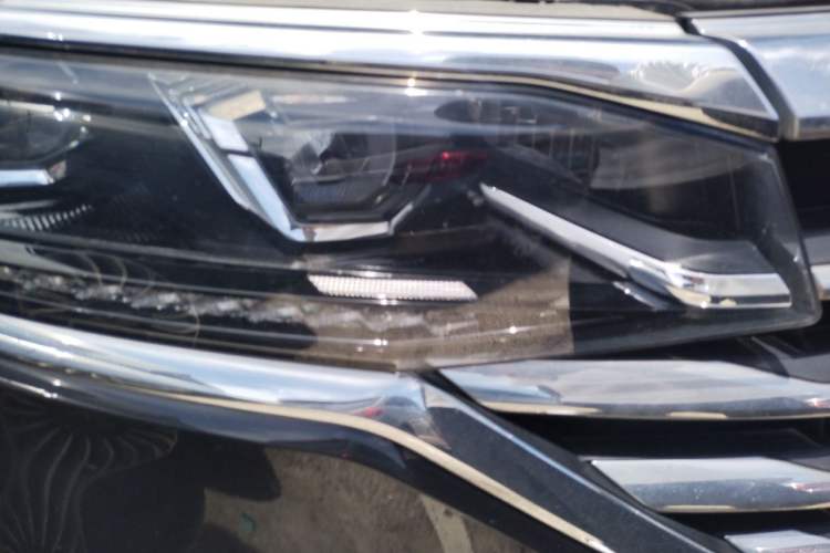 Used Volkswagen Viloran 2020 330TSI Luxury Edition Right Front Headlight