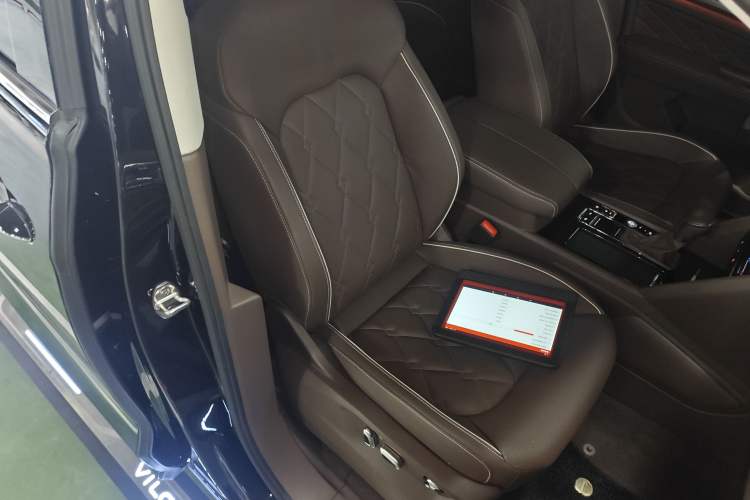Used Volkswagen Viloran 2020 380TSI Prestige Edition Right Front Seat