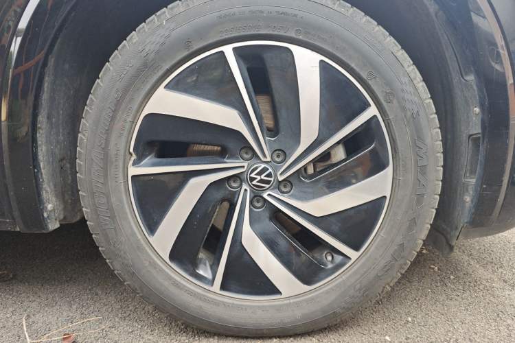 Used Volkswagen Viloran 2020 330TSI Luxury Edition Right Front Wheel Hub