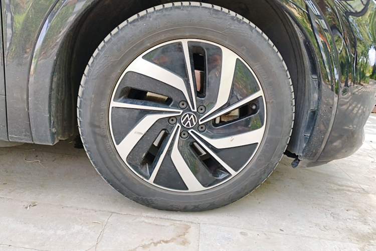 Used Volkswagen Viloran 2020 330TSI Luxury Edition Right Front Wheel Hub
