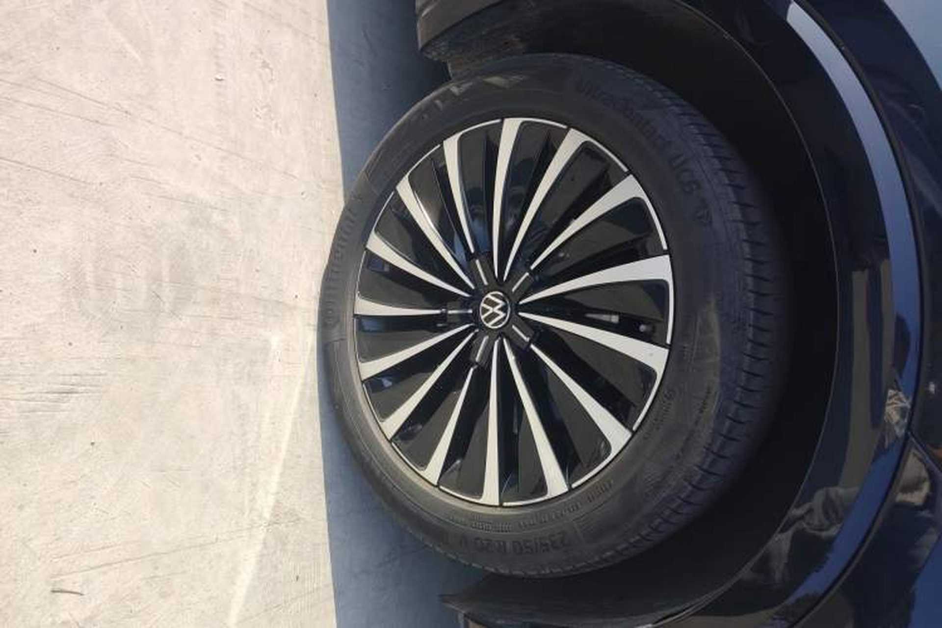Used Volkswagen Viloran 2020 380TSI Prestige Edition Right Front Wheel Hub