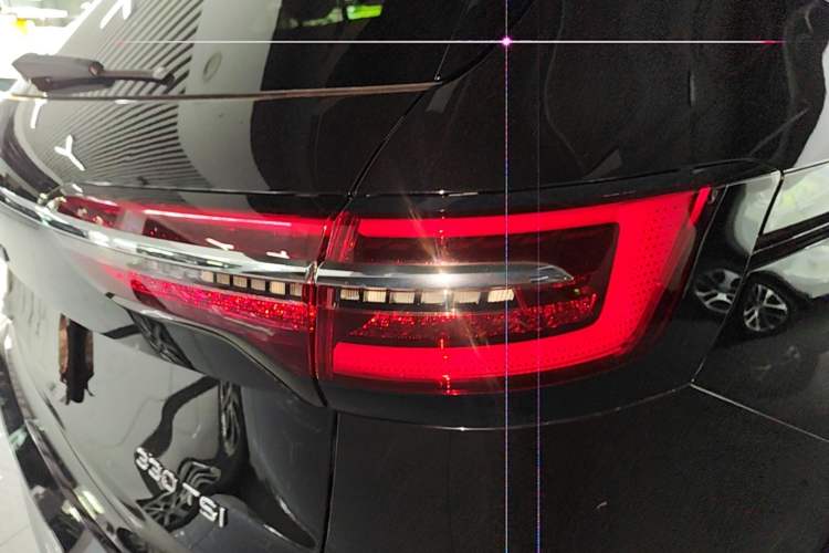Used Volkswagen Viloran 2020 330TSI Luxury Edition Right Rear Taillight