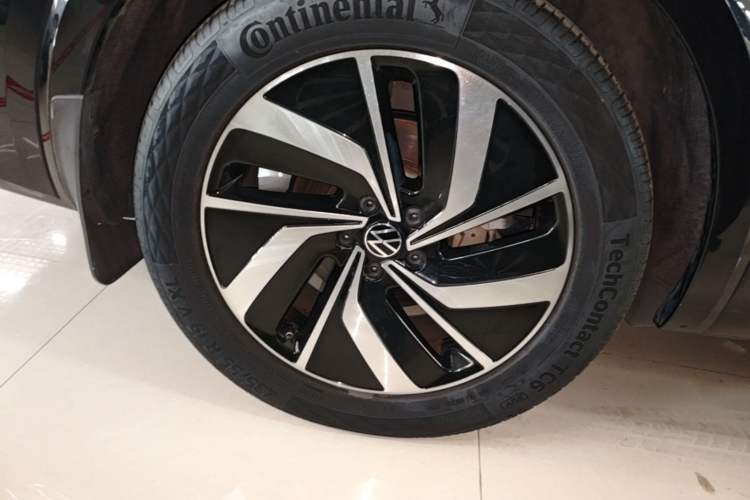 Used Volkswagen Viloran 2020 330TSI Luxury Edition Right Rear Wheel Hub
