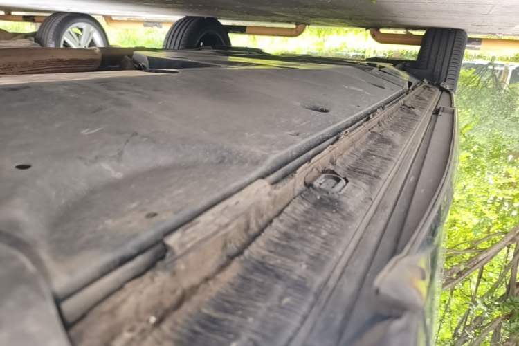 Used Volkswagen Viloran 2020 380TSI Prestige Edition Right Side Sill