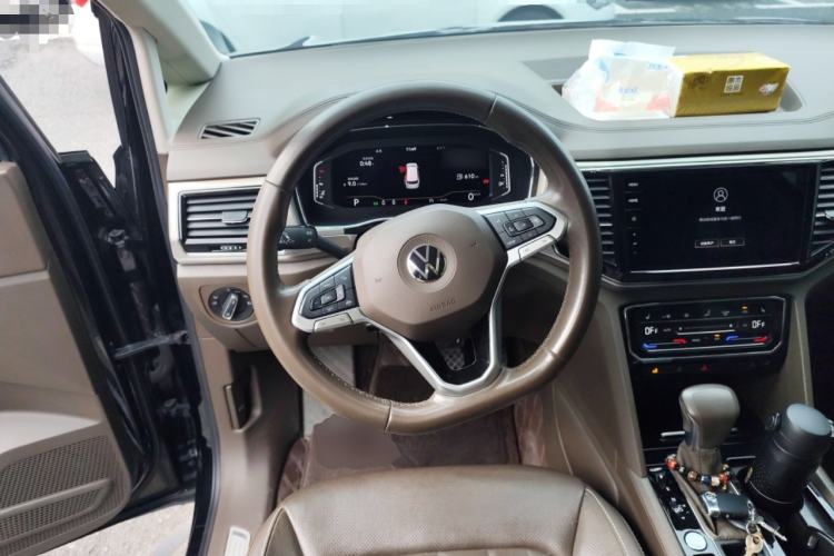 Used Volkswagen Viloran 2020 330TSI Luxury Edition Steering Wheel