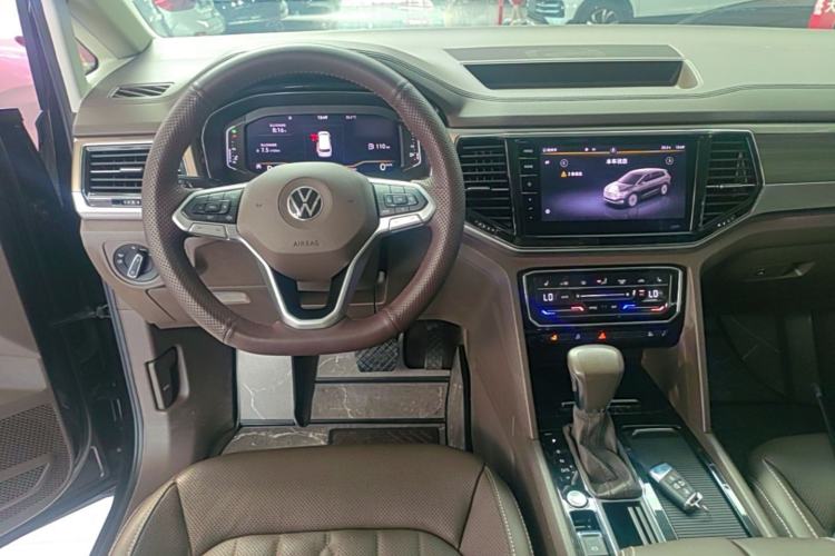 Used Volkswagen Viloran 2020 330TSI Luxury Edition Steering Wheel