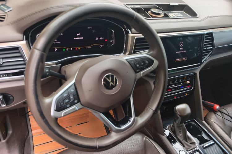Used Volkswagen Viloran 2020 330TSI Luxury Edition Steering Wheel