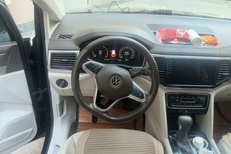 Used Volkswagen Viloran 2020 330TSI Luxury Edition Steering Wheel
