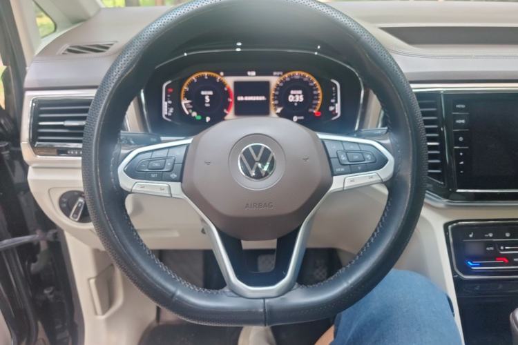 Used Volkswagen Viloran 2020 330TSI Luxury Edition Steering Wheel