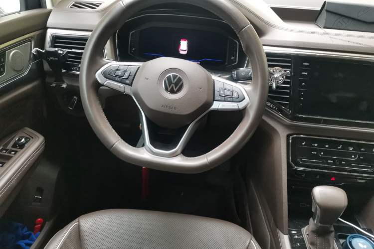 Used Volkswagen Viloran 2020 380TSI Prestige Edition Steering Wheel