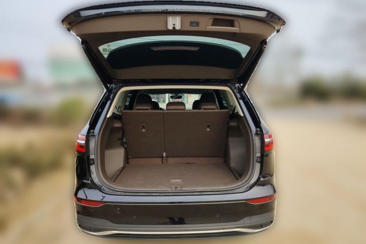 Used Volkswagen Viloran 2020 330TSI Luxury Edition Trunk