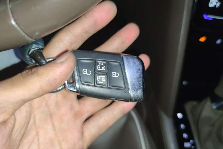 Used Volkswagen Viloran 2020 380TSI Prestige Edition Vehicle Key