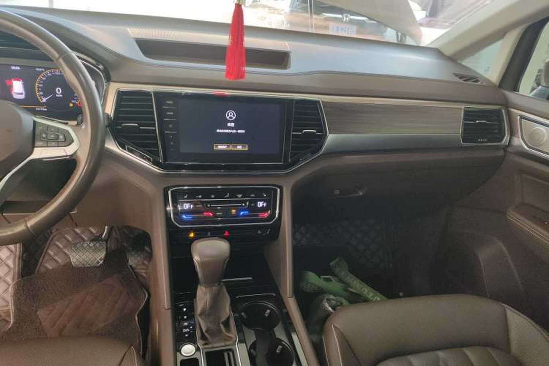 Used Volkswagen Viloran 2020 330TSI Luxury Edition Audio And AC Panel