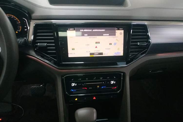 Used Volkswagen Viloran 2020 330TSI Luxury Edition Audio And AC Panel