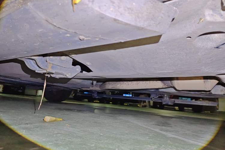 Used Volkswagen Viloran  Chassis Front Right