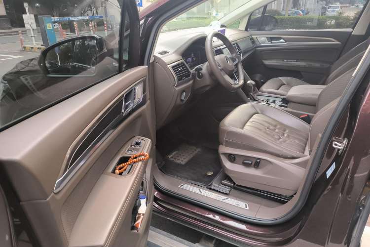 Used Volkswagen Viloran 2020 330TSI Luxury Edition Driver Seat