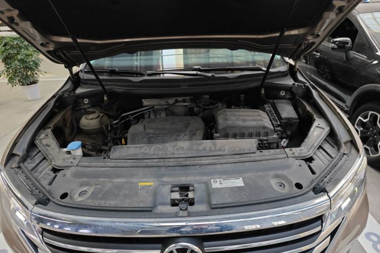 Used Volkswagen Viloran 2020 330TSI Luxury Edition Engine Bay