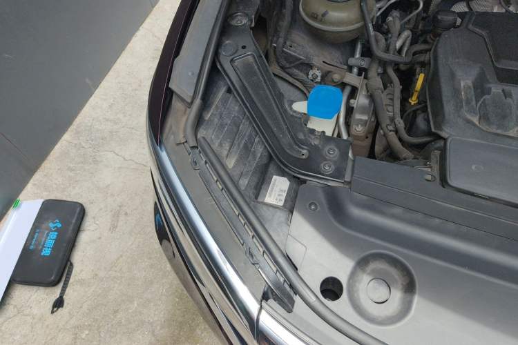 Used Volkswagen Viloran 2020 380TSI Flagship Edition Engine Bay Right