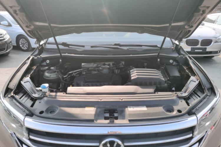 Used Volkswagen Viloran 2020 330TSI Business Edition Engine Bay