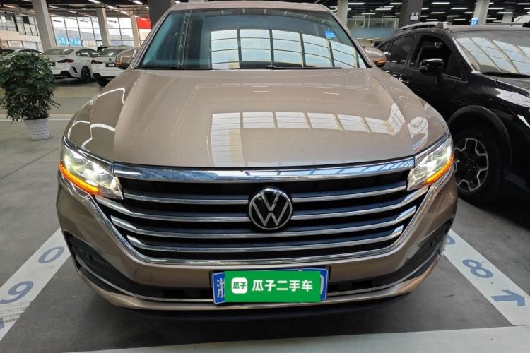 Used Volkswagen Viloran 2020 330TSI Luxury Edition Exterior 1