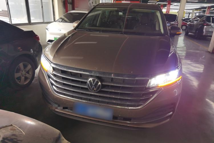 Used Volkswagen Viloran 2020 330TSI Luxury Edition Exterior 1