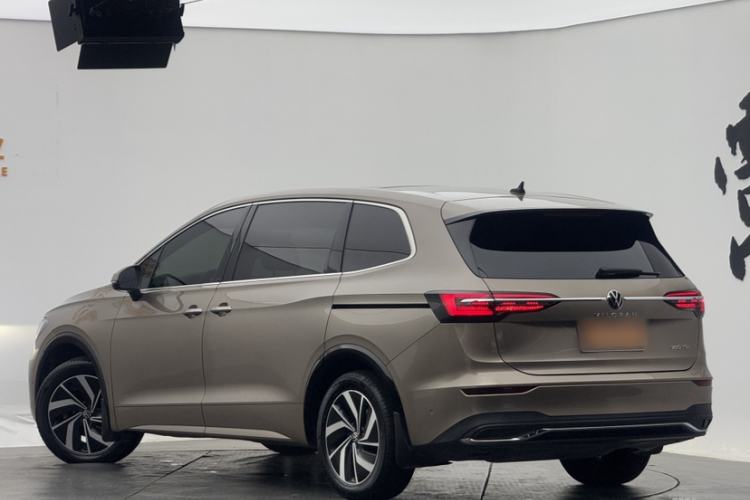 Used Volkswagen Viloran 2020 330TSI Luxury Edition Exterior 1