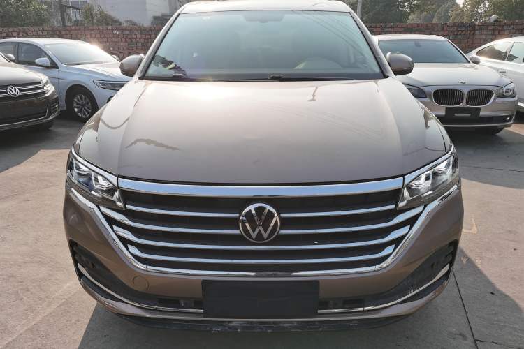 Used Volkswagen Viloran 2020 330TSI Business Edition Exterior 1