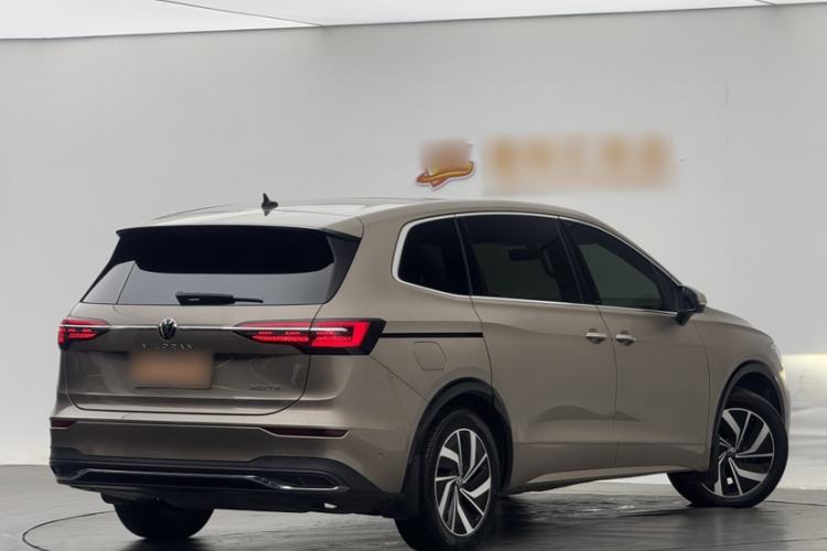 Used Volkswagen Viloran 2020 330TSI Luxury Edition Exterior 3