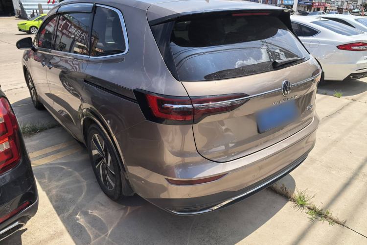 Used Volkswagen Viloran 2020 330TSI Luxury Edition Exterior 3