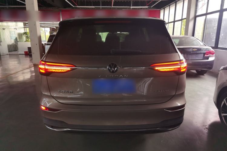 Used Volkswagen Viloran 2020 330TSI Luxury Edition Exterior 4