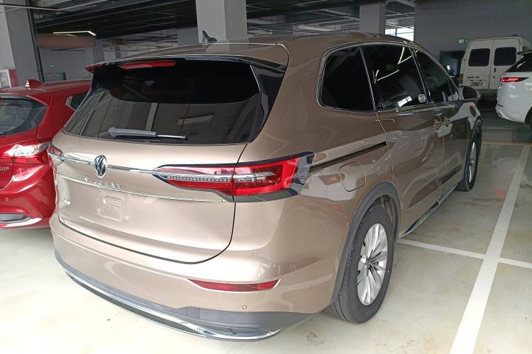 Used Volkswagen Viloran 2020 330TSI Business Edition Exterior 4