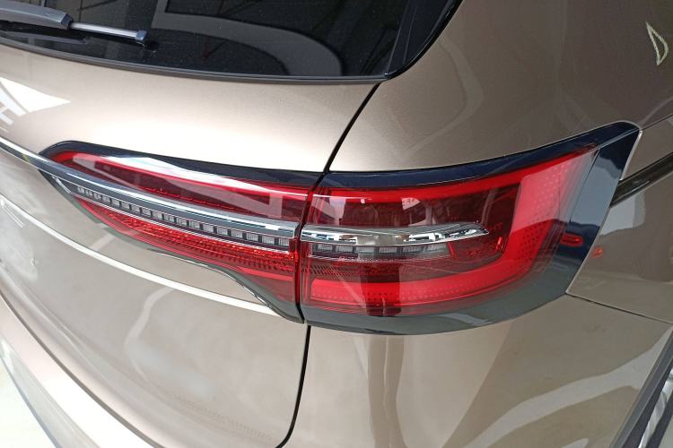 Used Volkswagen Viloran 2020 330TSI Business Edition Exterior 5