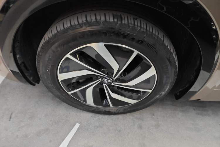 Used Volkswagen Viloran 2020 330TSI Luxury Edition Exterior 7