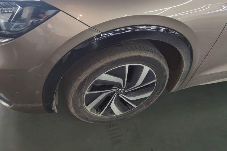 Used Volkswagen Viloran 2020 330TSI Luxury Edition Exterior 7