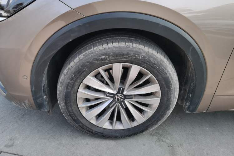 Used Volkswagen Viloran 2020 330TSI Business Edition Exterior 7
