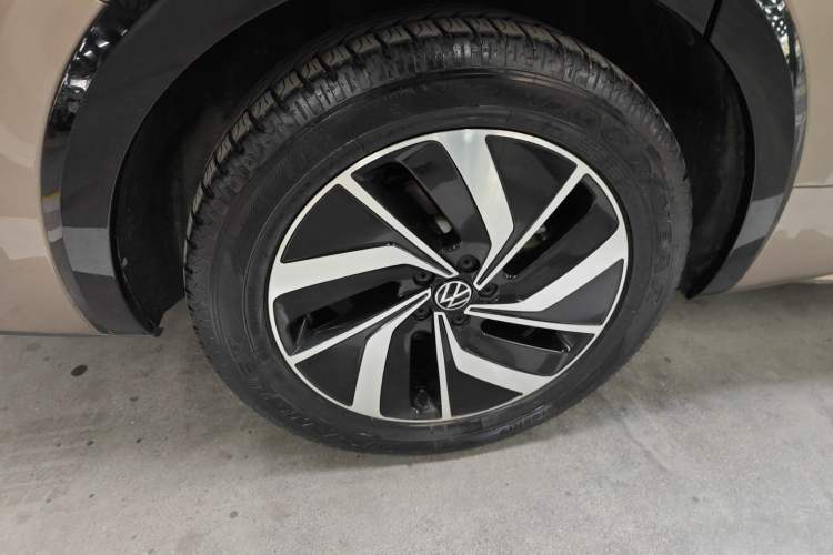 Used Volkswagen Viloran 2020 330TSI Luxury Edition Exterior 8