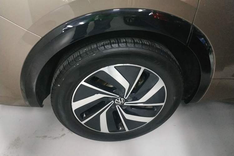 Used Volkswagen Viloran 2020 330TSI Luxury Edition Exterior 8