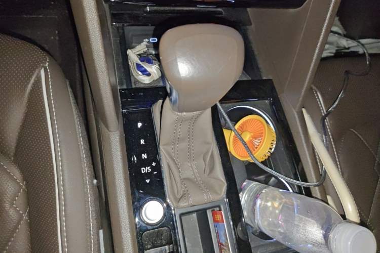 Used Volkswagen Viloran  Gear Lever