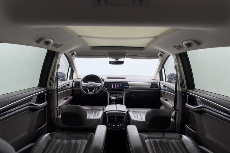 Used Volkswagen Viloran 2020 330TSI Luxury Edition Headliner