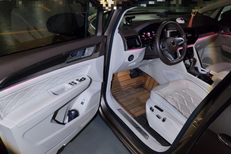 Used Volkswagen Viloran 2020 380TSI Prestige Edition Interior 3