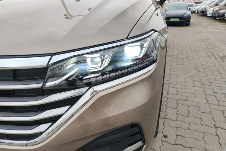 Used Volkswagen Viloran 2020 330TSI Luxury Edition Left Front Headlight
